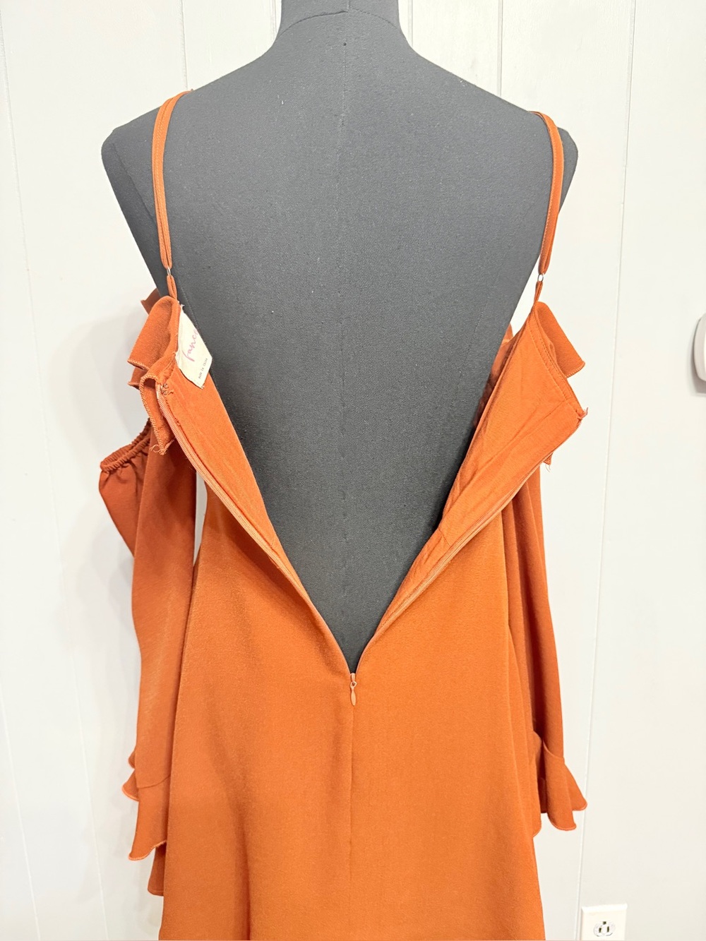 NWOT Franco Rust Ruffled Cold-Shoulder Dress - Picture 3 of 8